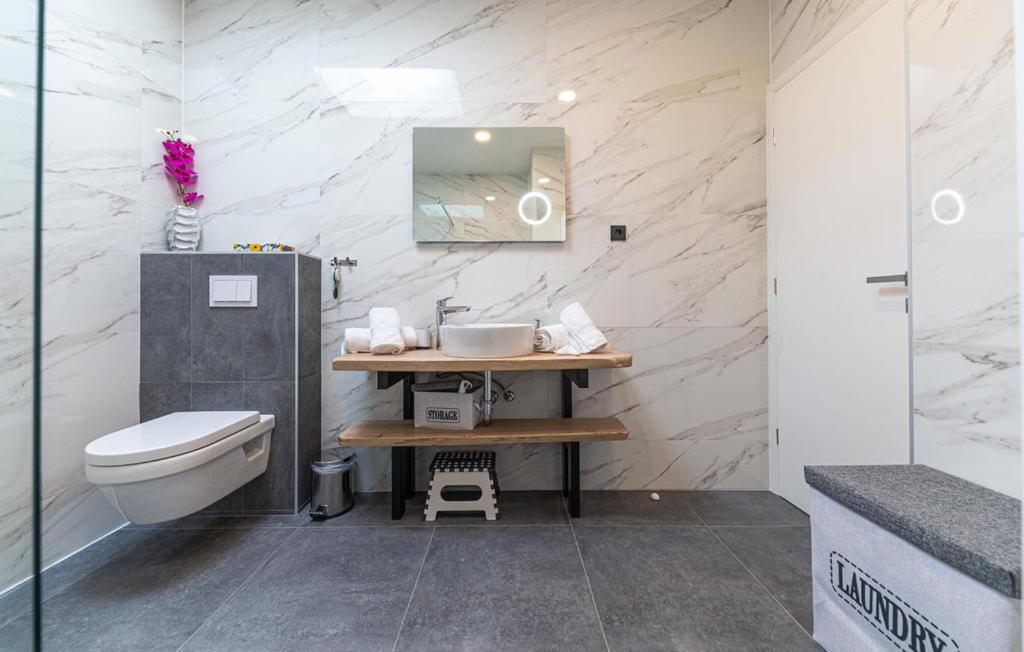 Premium Apartment With Jacuzzi Трогір Екстер'єр фото