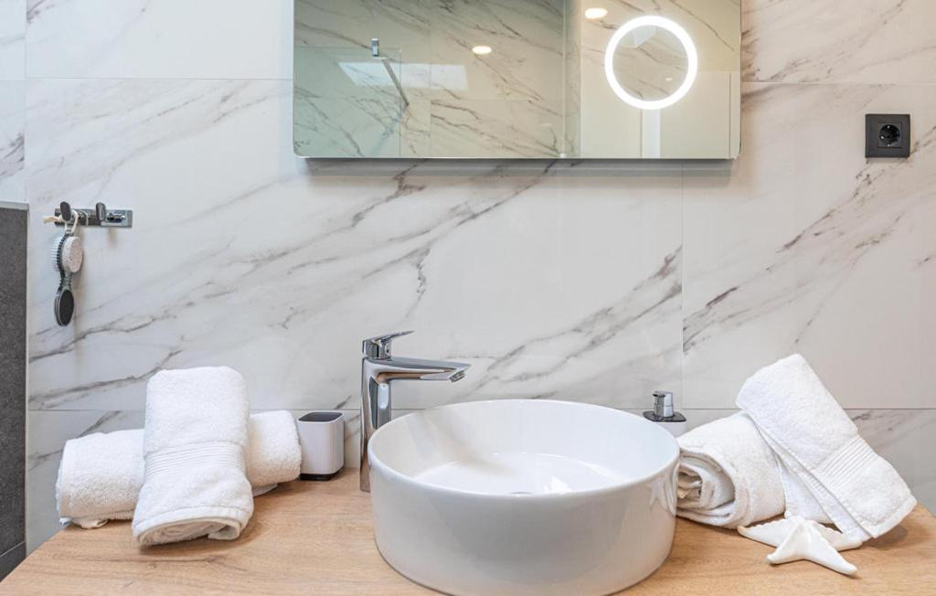 Premium Apartment With Jacuzzi Трогір Екстер'єр фото